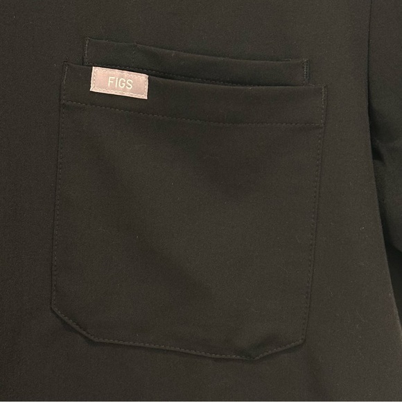 Figs Leon Three Pocket Scrub Top Short Sleeve V Neck Black XL Mens Healthcare - Picture 5 of 11